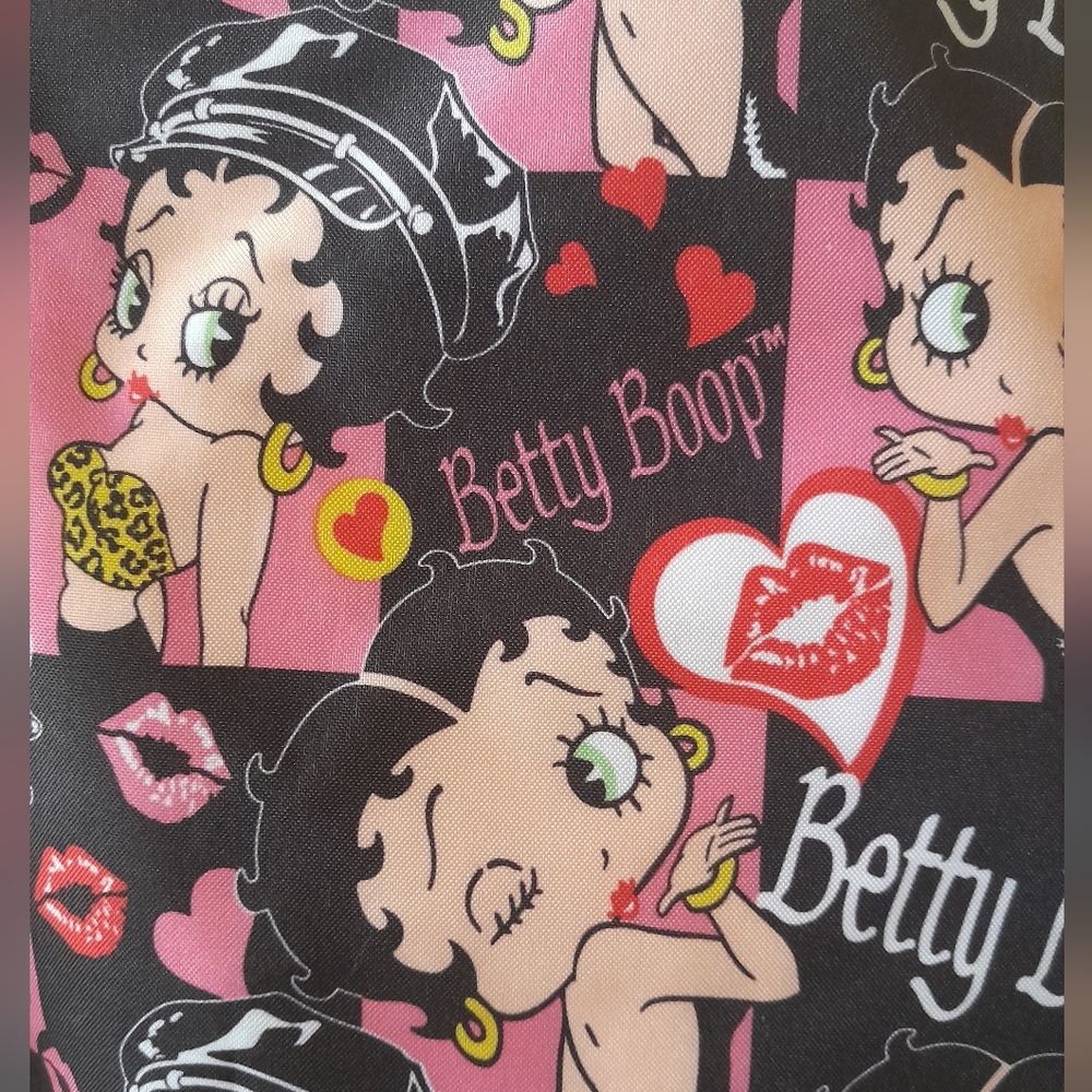 Betty Boop Kiss Canvas Tote Handbag - Picture 5 of 8